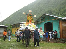 Festividad de la Cruz de Pacopacuni