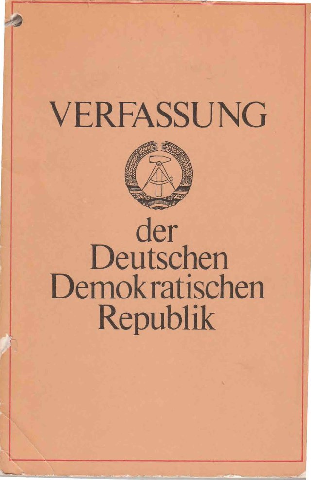 ドイツ民主共和国憲法 - Wikipedia