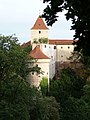 Daliborka-Turm vom Schlossgarten - panoramio.jpg