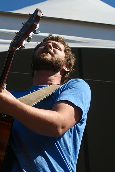 File:Dan Mangan performing at the 2009 Vancouver Folk Festival.jpg