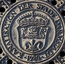 Stadtwappen auf Kanaldeckel