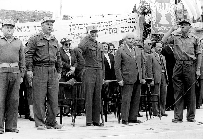 File:David Ben-Gurion and Moshe Tzahar.jpg