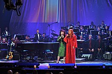Naomi (à gauche) et Wynonna (à droite) en concert en 2008.