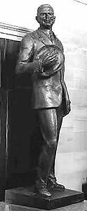 Dennis Chavez, statue by Felix de Weldon.