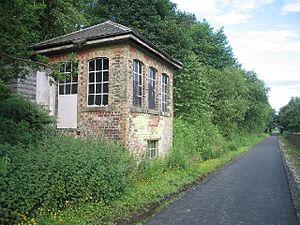 Disused signal box at the site of Bogside Station - geograph.org.uk - 23316.jpg