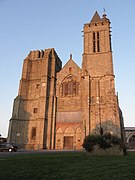 La façade occidentale de la cathédrale Saint-Samson.
