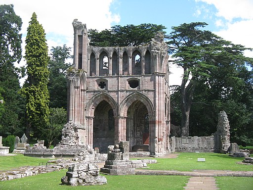 Dryburgh Abbey nave (geograph 4071131)