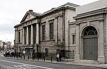 She co-founded Dublin's Gate Theatre