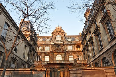 École Massillon (ancien hôtel Fieubet).