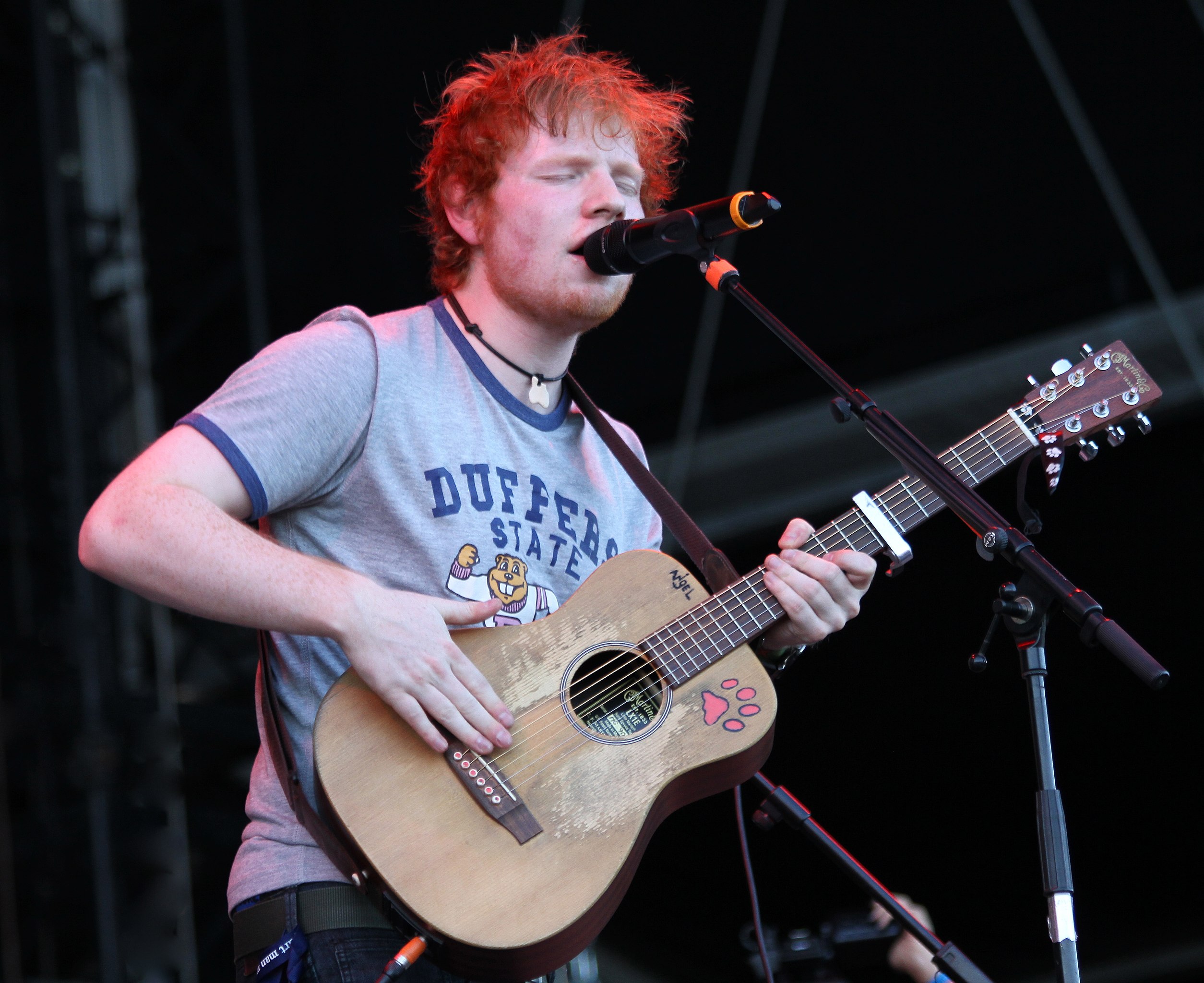 Archivo:Ed Sheeran at 2012 Frequency Festival in Austria (7852625324).jpg -  Wikipedia, la enciclopedia libre