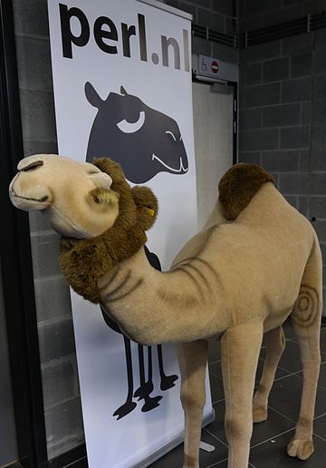 File:FOSDEM 2015 Perl camel.jpg