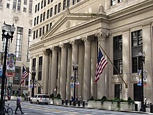 The Federal Reserve Bank of Chicago at the heart of Chicago's financial center Federal Reserve Bank of Chicago, Chicago, Illinois (9181618932).jpg