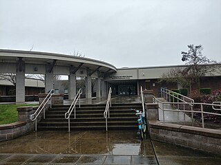 <span class="mw-page-title-main">Fort Vancouver High School</span> Public school in Vancouver, Clark County, Washington, United States