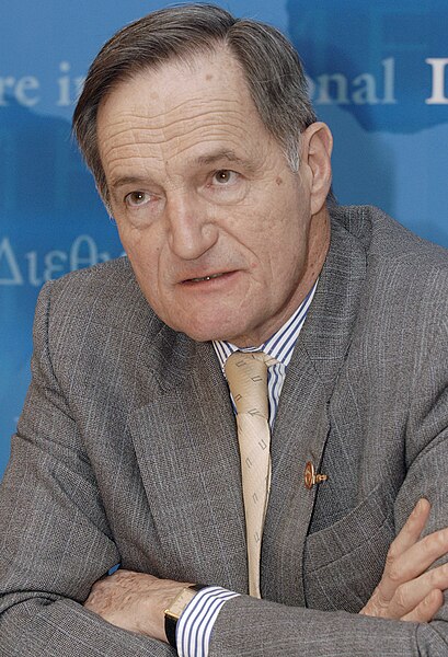 File:Francis Mer IMF 2003, IMF 69MS030412163l.jpg