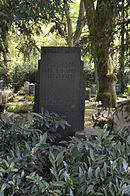 Frankfurt-Bornheim, Friedhof, Grab D 1469 Kopf.JPG