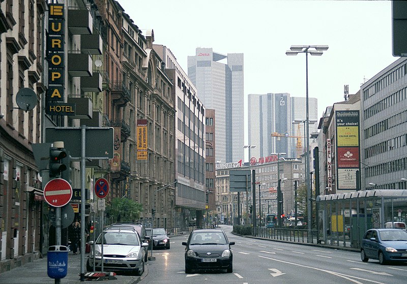 File:Frankfurt am Main, die Baseler Straße.jpg