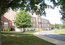 Springsteen attended Freehold High School in Freehold Borough, New Jersey, where a former teacher described him as a "loner who wanted nothing more than to play his guitar". He graduated in 1967, but felt so alienated that he skipped his graduation ceremony. Freehold High School.jpg