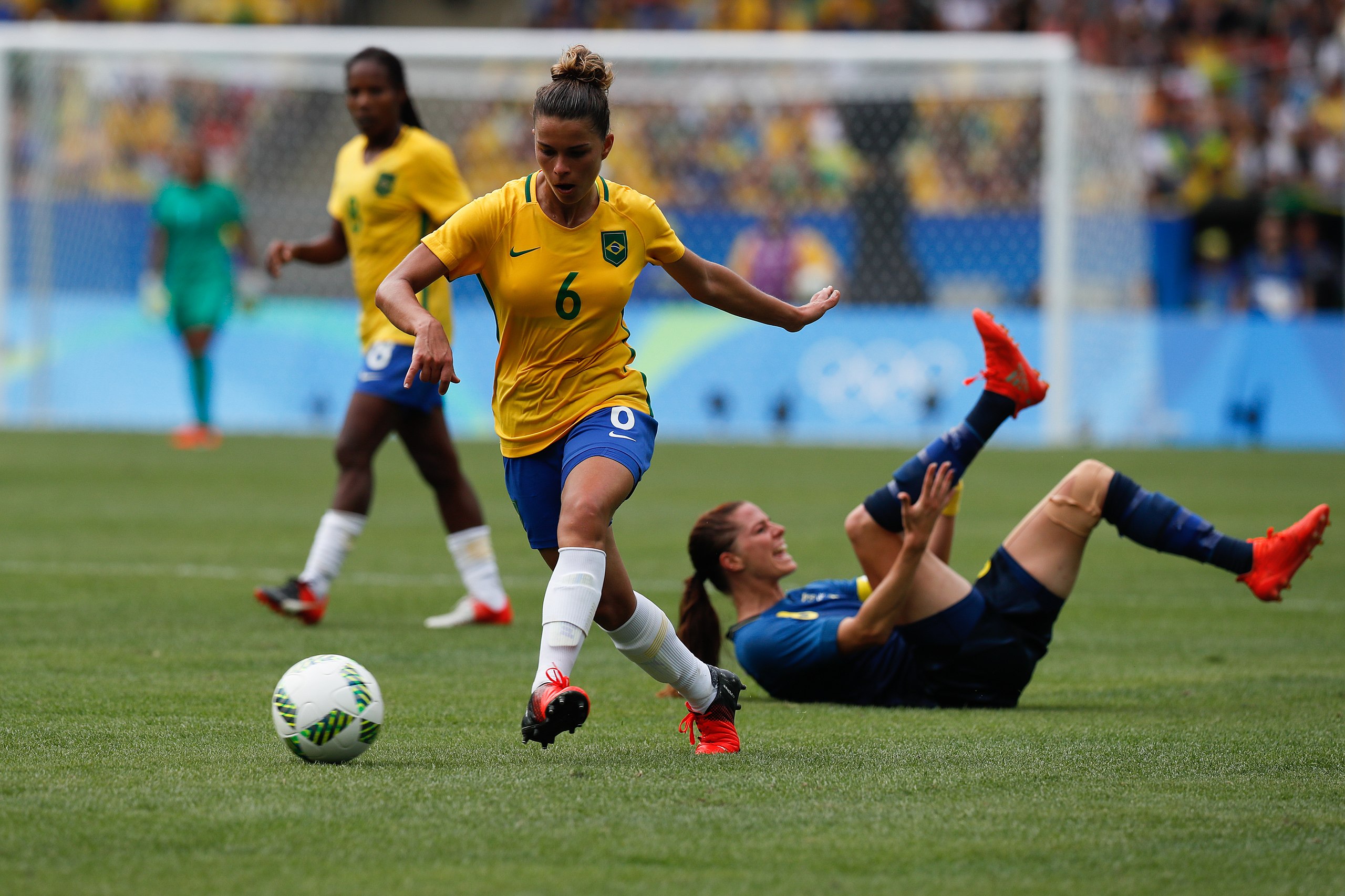 File:Futebol feminino olímpico- Brasil e Suécia no Maracanã