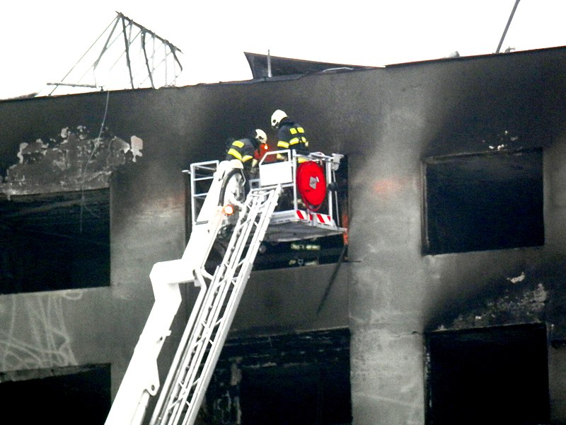 File:Gas explosion and fire house in Prešov 19 Slovakia 27.jpg