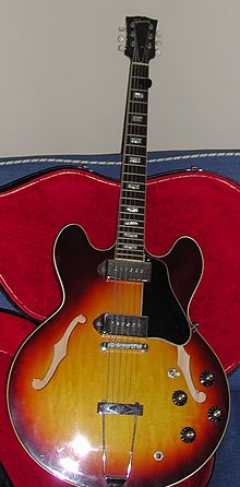 A Gibson ES-330 similar to the one that Keith Richards used for part of the set at Hyde Park Gibson ES-330TD.jpg