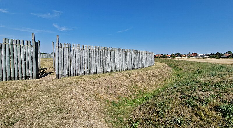 File:Goseck-Sonnenobservatorium 20220719 164200.jpg