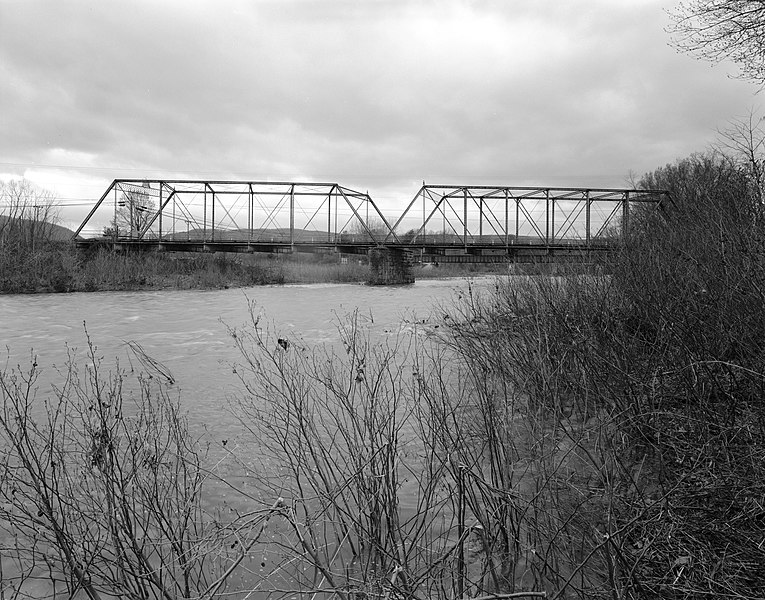 File:Goshen Bridge, Spanning Calfpasture River at State Route 746, Goshen vicinity (Rockbridge County, Virginia).jpg