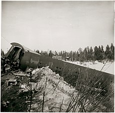 Urspårade vagnar i tåget Nordpilen som spårade ur på Granbo station den 29 mars 1956.