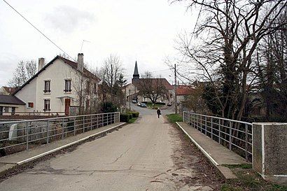 Comment aller à Guernes en transport en commun - A propos de cet endroit