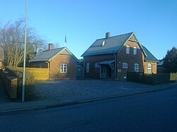 The former station building in Harlev