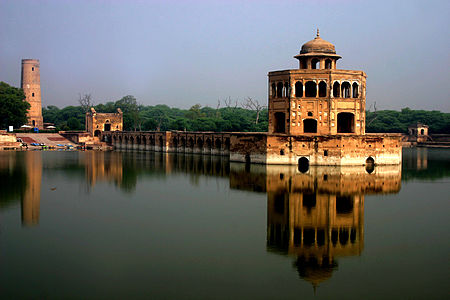 "Hiran_Minar-_monument_to_Mansraj.jpg" by User:Shaista bukhari