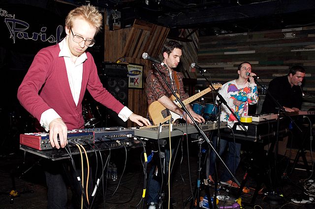 Hot Chip performing in 2006
