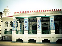 Hussaini Dalan, de grootste Imambara en sjiitische moskee in Bangladesh