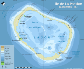 Mapa da ilha de Clipperton com a rocha ao sudeste.