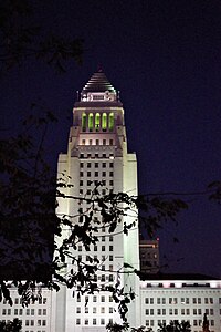 Vue de nuit de l'Hôtel de ville de Los Angeles.