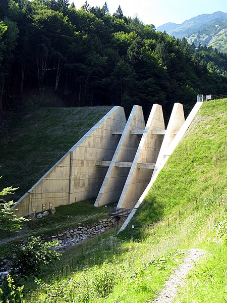 File:Innsbruck-mühlau-klamm.jpg