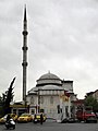 Istanbul Fatih Sultan Mehmet Mahallesi Mosque 1.jpg