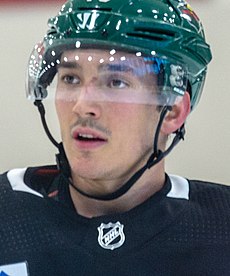 Minnesota Wild'da Jared Spurgeon St Paul, MN'deki Tria Rink'te açık uygulama (1) .jpg