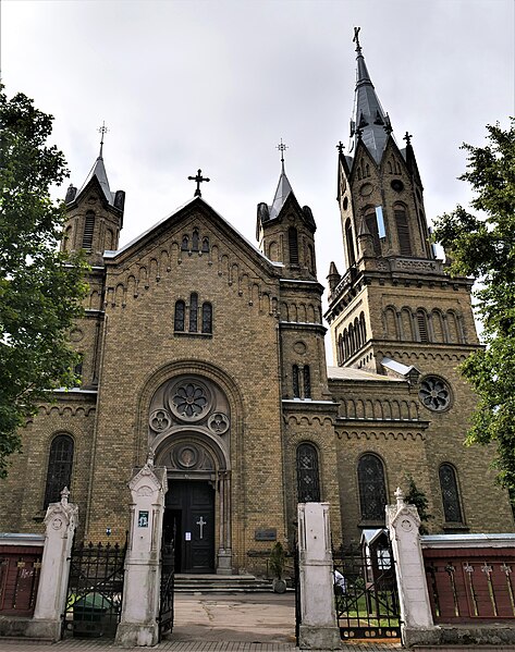 File:Kathedrale St. Josef Eingangsseite.jpg