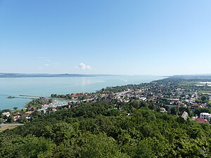 A kikötő és Fürdőtelep a Sípos-hegyi kilátóból