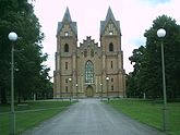Fil:Kristinehamns kyrka2.JPG