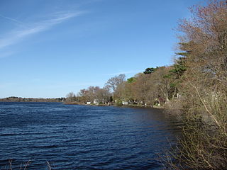 <span class="mw-page-title-main">Lake Nippenicket</span> Body of water