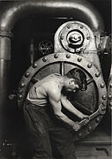 Power House Mechanic - Lewis Wickes Hine, mezi 1920 a 1921