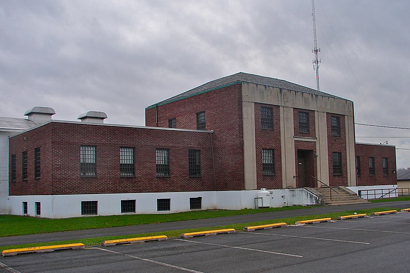 File:Lewisburg PA Armory.jpg