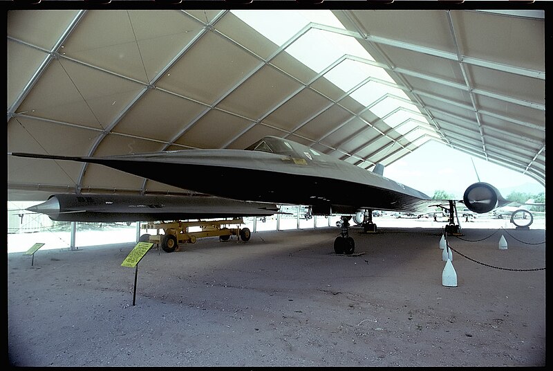 File:Lockheed D-21a and SR-71A.jpg