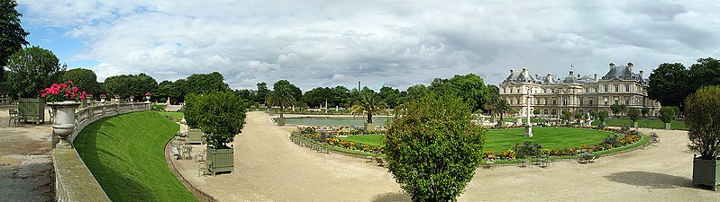 File:Luxembourg palace panorama.jpg