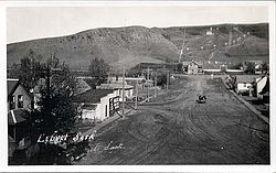 The stations of the cross on the hill were erected in 1929. Lxx0044 Lebret stations on the hill.jpg