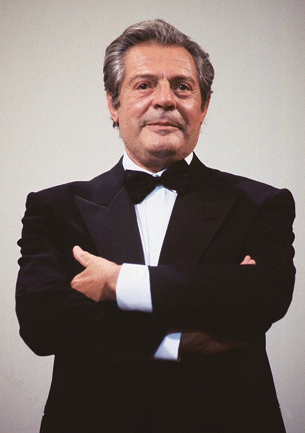 Mastroianni in 1990