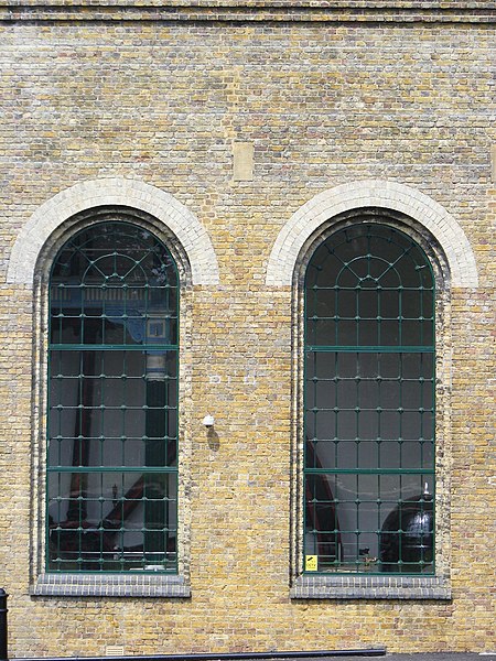 File:Markfield Beam Engine House restored, Cast iron window frames, N15.jpg