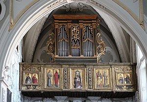 Matera, san francesco, interno, organo settecentesco con cantoria che ingloba pannelli di lazzaro bastiani, 01.jpg