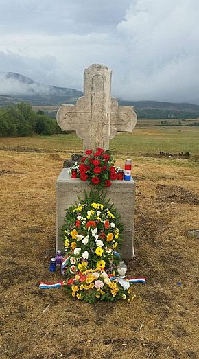 Memorial cross in Krnjeuša.jpg